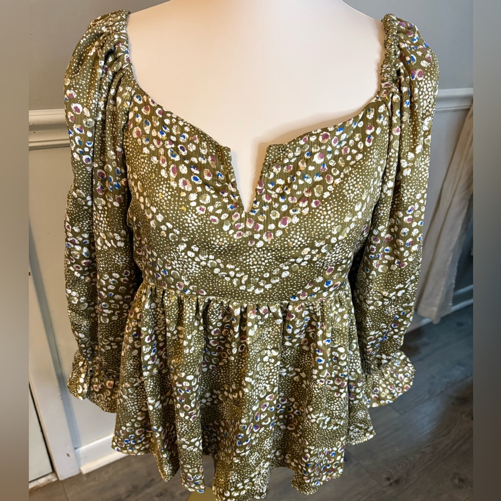 Angie Boho Babydoll Blouse NWT Women’s Olive V neck Peasant Top size L - Picture 5 of 16